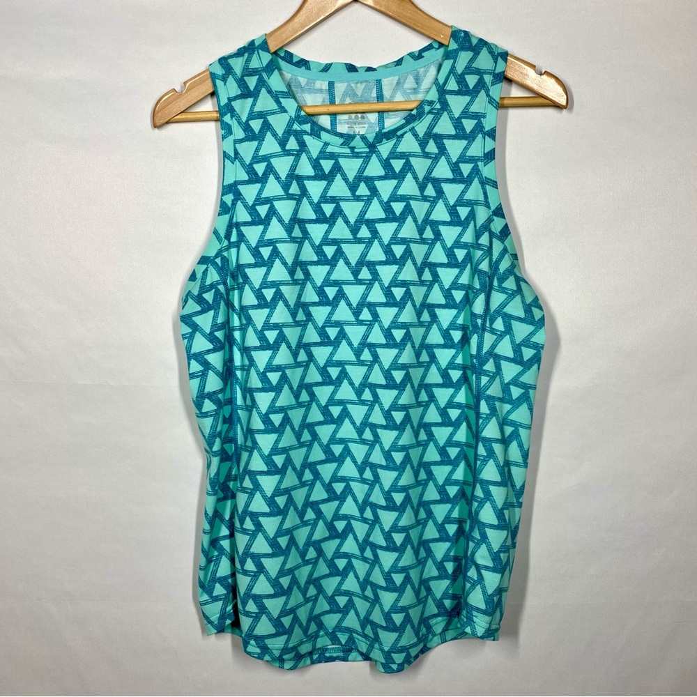EUC Title Nine Vibe Tank in Aqua Blue Triangle Print. Medium